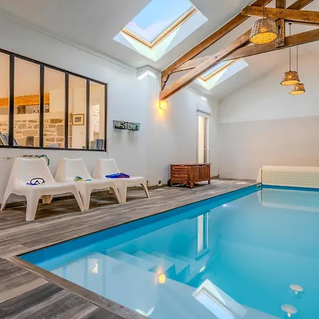 Villa Léonie - piscine intérieure-3